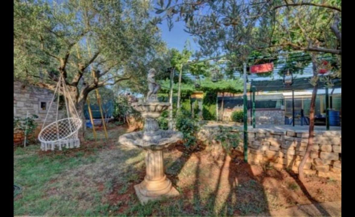 Mandulera Villa Перой Екстериор снимка