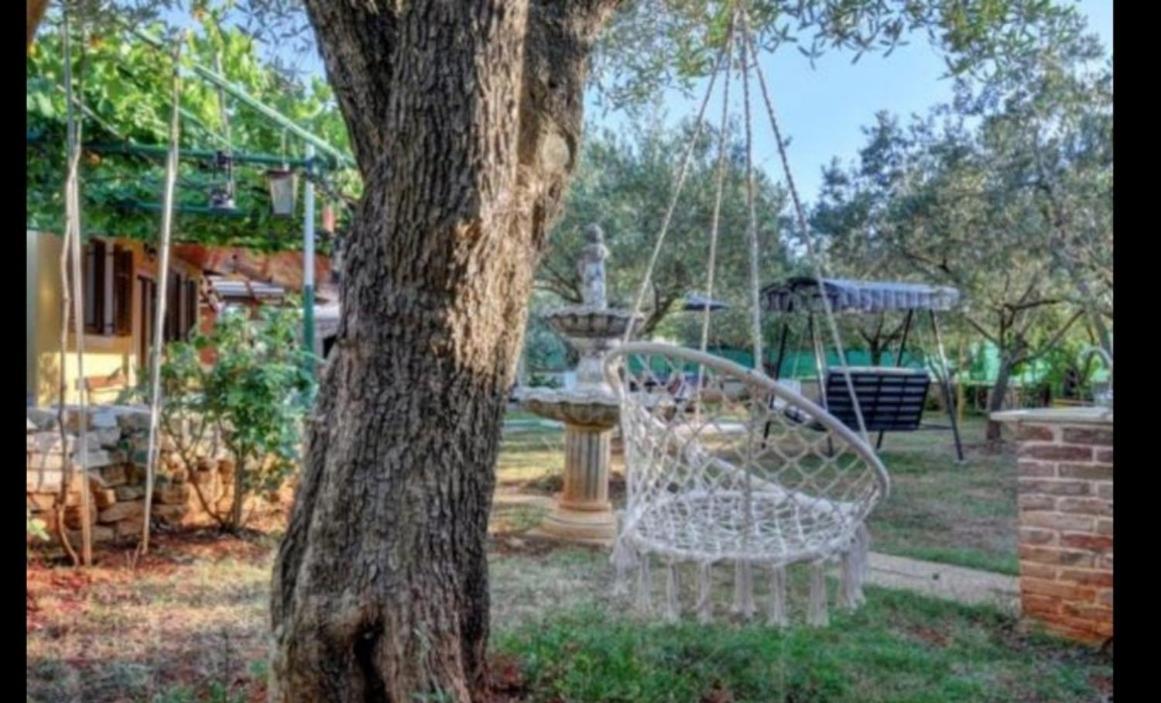 Mandulera Villa Перой Екстериор снимка